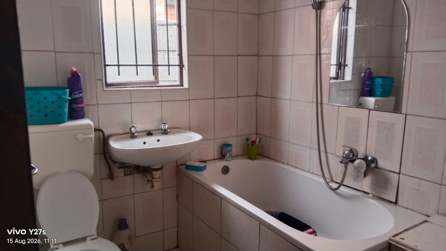 2 Bedroom Property for Sale in Bernadino Heights Western Cape
